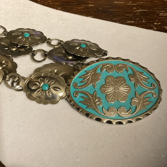 Ladies western silvertone belt and buckle with faux turquoise. About 33” - Picture 6 of 6